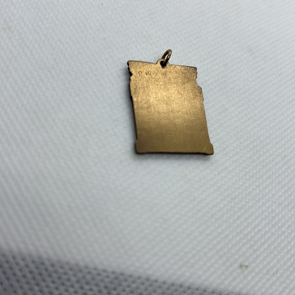 SHOT PUT PENDANT CHARM - Picture 5 of 9